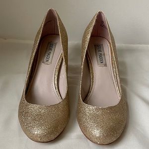 Steve Madden Gold Glitter Heels Size 7.5
